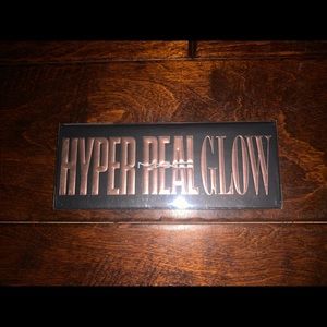 BRAND NEW! MAC Hyper Real Glow Palette:Flash + Awe